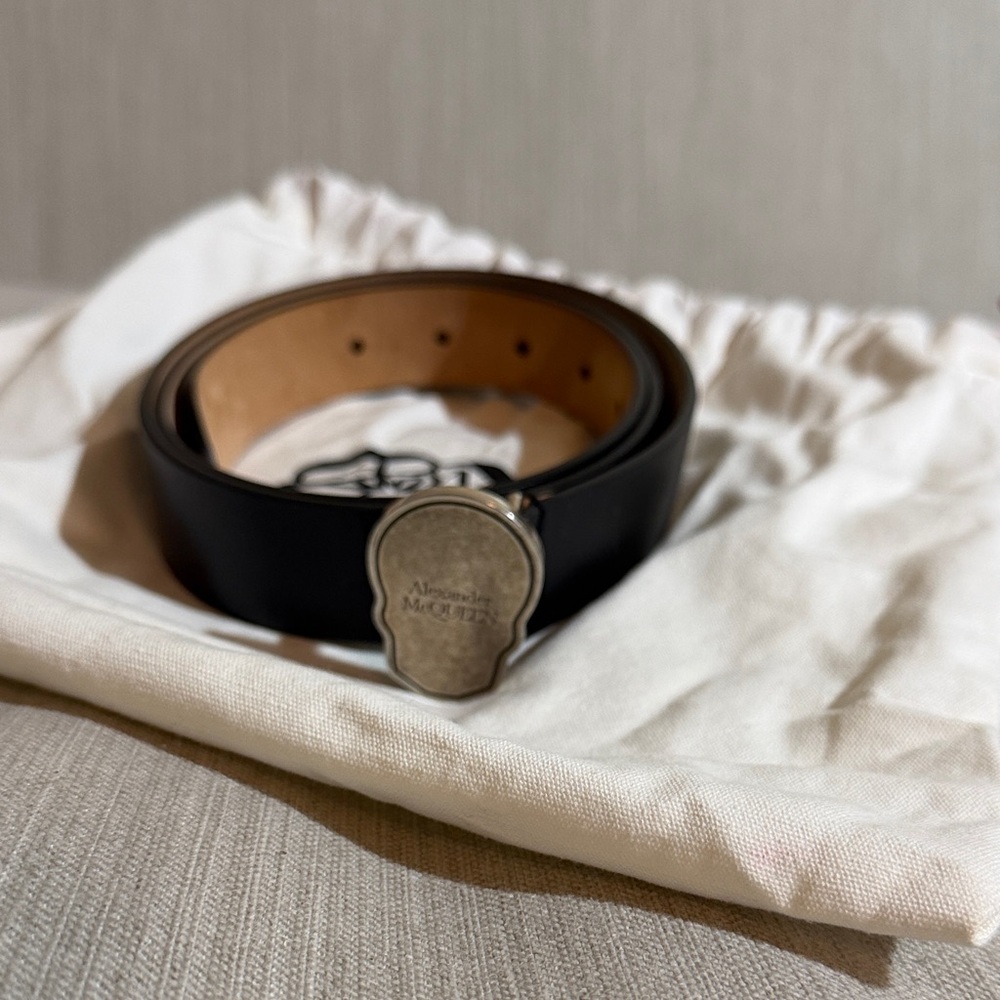 Alexander McQueen Black Belt with Silver Buckle